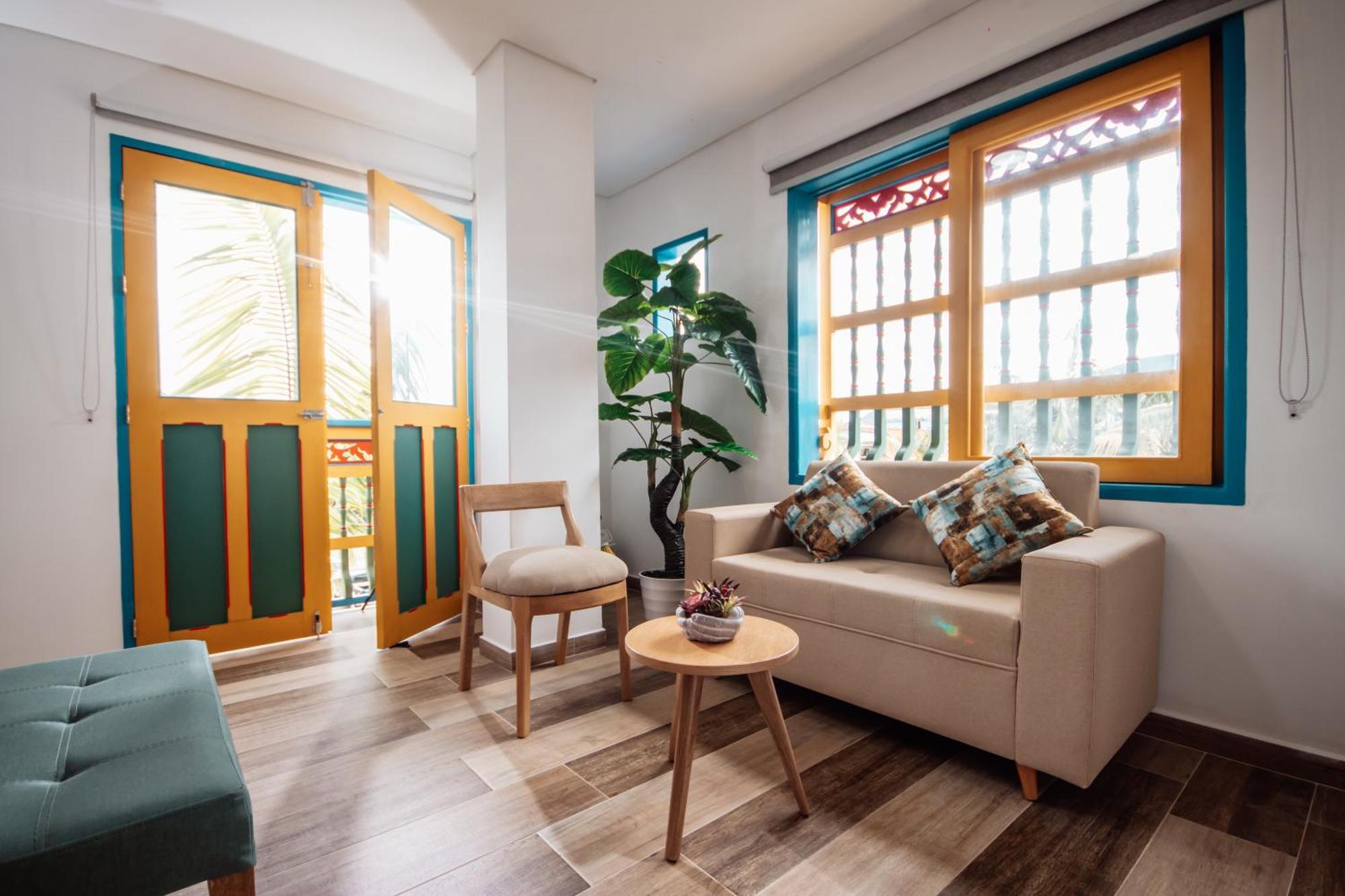 Las Palmas Apartamentos Guatapé 外观 照片